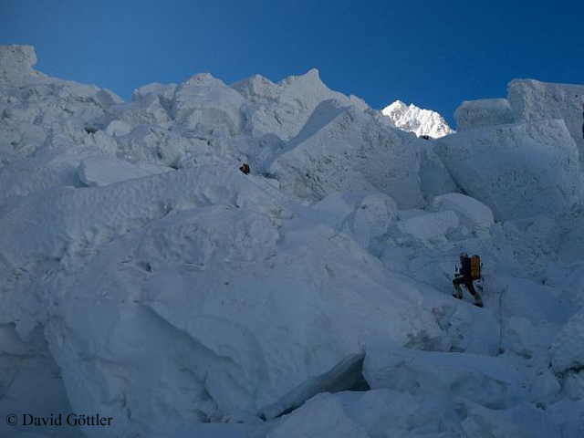 Ледопад Кхумбу на Эвересте