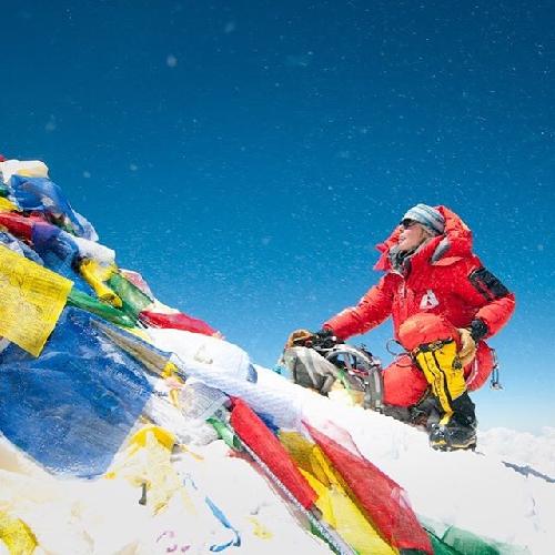 Мелисса Арно (Melissa Arnot) на вершине Эвереста 23 мая 2016 года