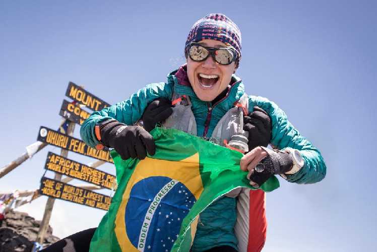 Фернанда Масиель (Fernanda Maciel) на вершине Килиманджаро