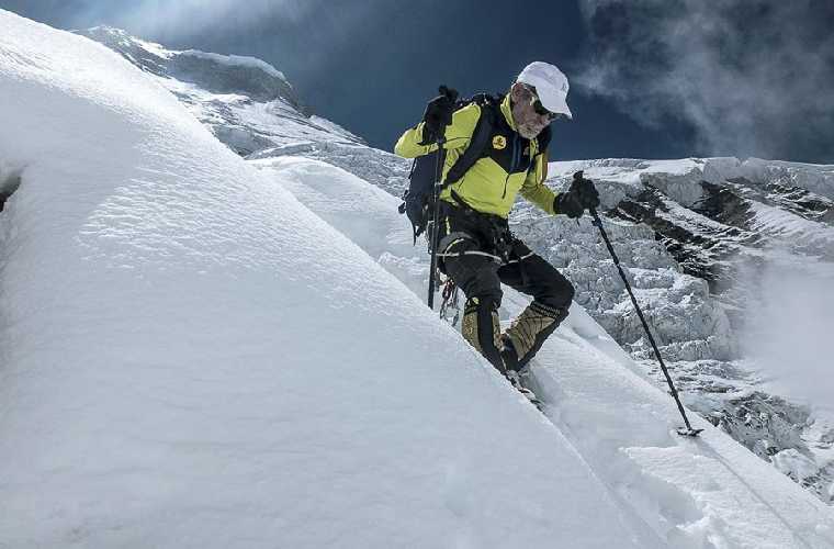 Карлос Сория (Carlos Soria) в попытке восхождения на Дхаулагири. Фото Barrabes