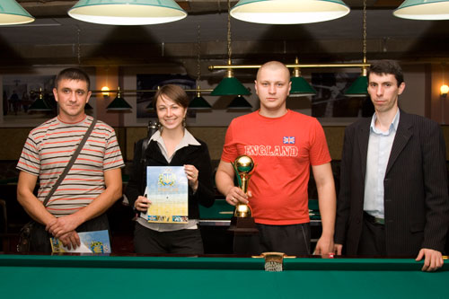 Победители турнира. Слева направо: Махно (3), Танкова Валентина (2), Отечко Игорь (1), Король Александр (судья)