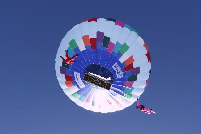 Прыжок с воздушного шара. Фото Андрея Веселова