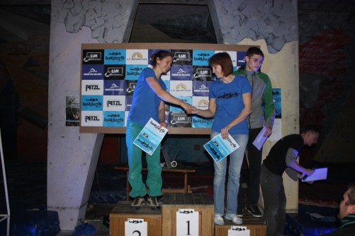 Наши девчонки призеры на Bouldozer 2011.