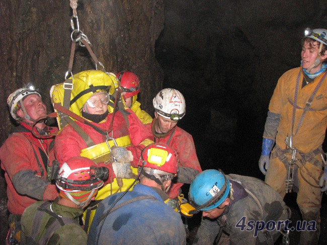 Курс " Спасательные операции в пещерах"  