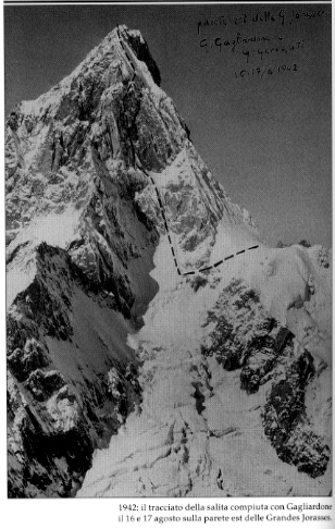 Восточная стена Grandes Jorasses. Маршрут Giusto Gervasutti. Фото из книги "Ascent in the Alps"