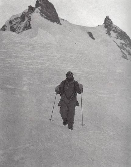 Hermann Buhl (Герман Буль) возвращается с вершины Нанга Парбат (Nanga Parbat, 8126 м)