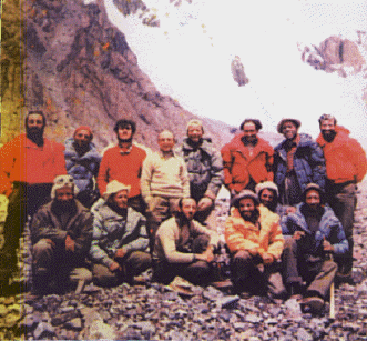 Участники экспедиции на К2. 1954 год. Джино Солда (GINO SOLDA – на фото стоит шестой слева )