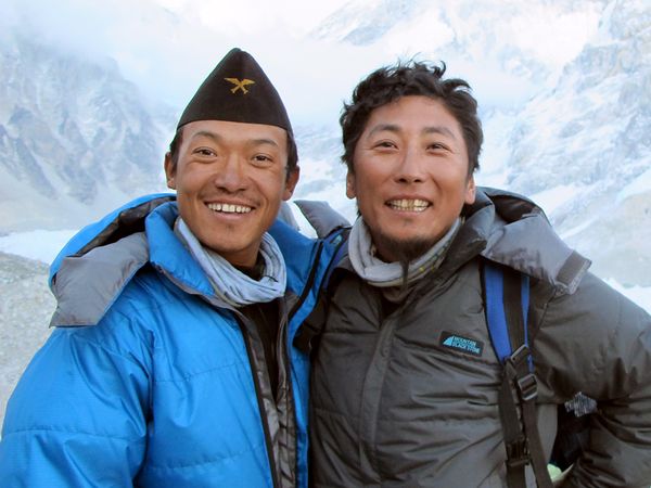 Lakpa Tsheri Sherpa и Sano Babu Sunuwar