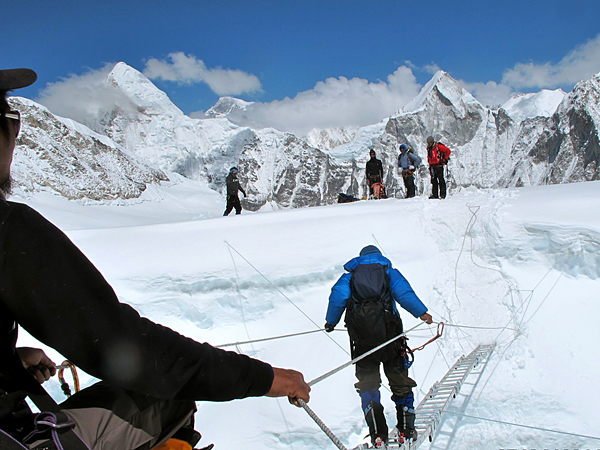 Lakpa Tsheri Sherpa и Sano Babu Sunuwar: восхождение на Эверест