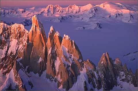 массив Сьерра Торе (Cerro Torre) 3128м