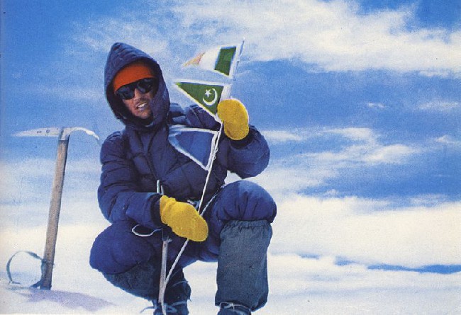 Вальтер Бонатти на вершине Гашербрум IV (GasherbrumIV) 7925 м