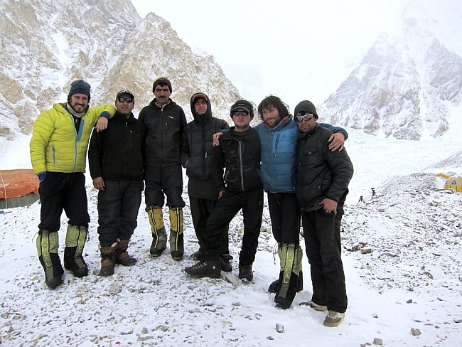 На фото зимняя экспедиция на Гашербрум I:  Carlos Suárez, Alex Txikon, Nisar Hussein, Gerfried Gösch