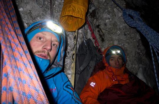 David Lama и Peter Ortner: холодные ночевки на Loska Stena Словения