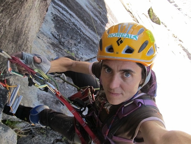 Silvia Vidal создала соло новый BigWall маршрут "Espiadimonis" (VI A4 6б), 1300 метров в Патагонии