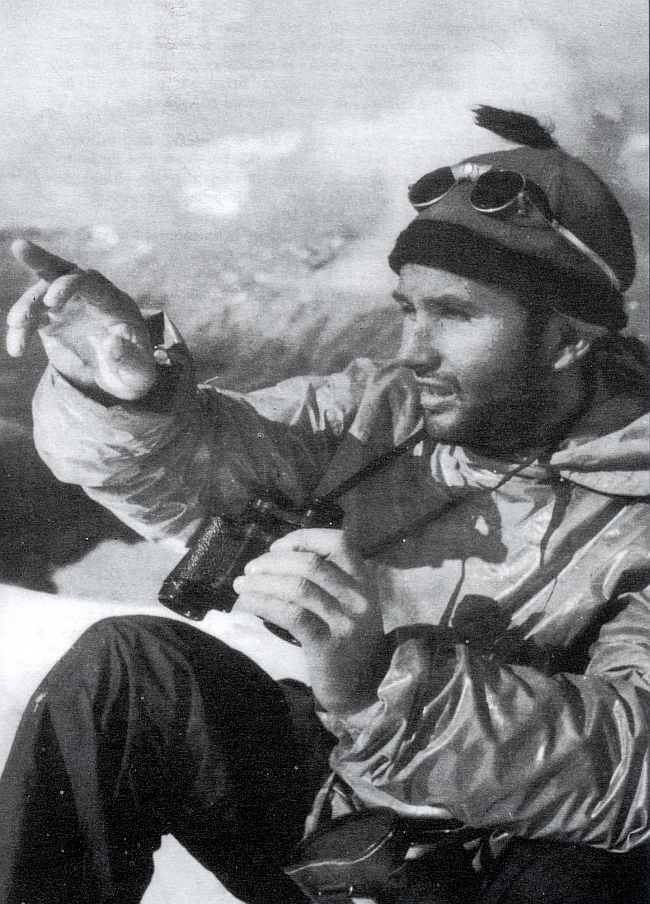 Лионель Террай  (Lionel Terray) во время экспедиции на Фитц Рой (Fitz Roy) 1952 год