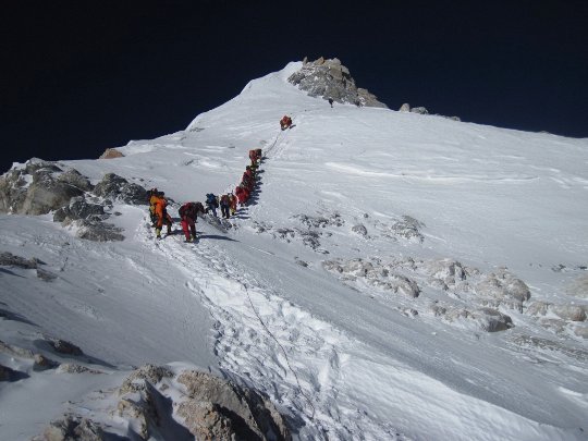 Фоторепортаж о восхождении украинца Виталия Кутнего на Эверест 19 мая 2012 года