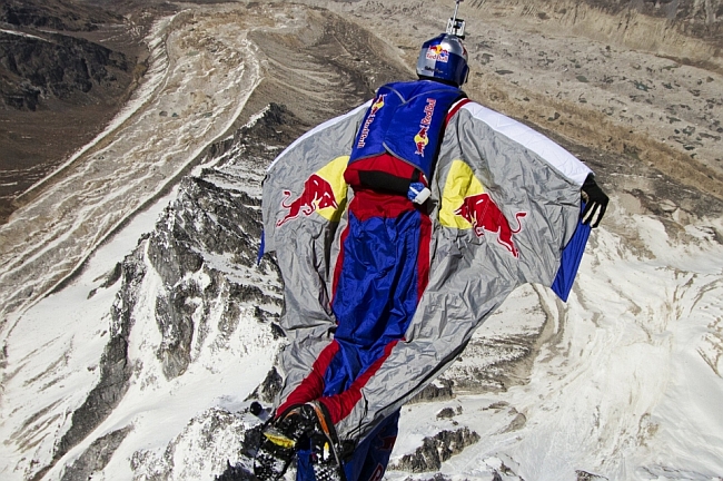 Валерий Розов. Бейс-прыжок с северной стены горы Шивлинг (Shivling) с высоты 6420 метров.  