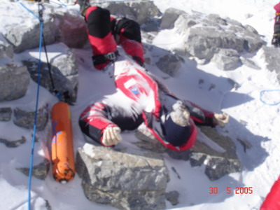 Один из погибших альпинистов на Эвересте