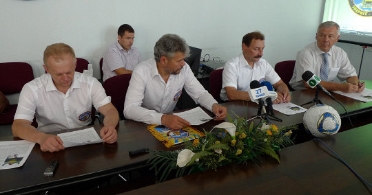 Справа налево: Анатолий Романович Вовченко, Виталий Кутний, Сергей Ковалев, Олег Палий.