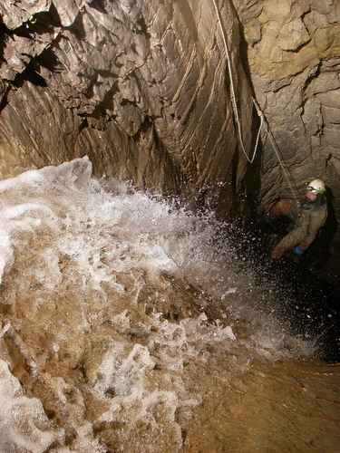 пещера Крубера-Воронья. фото Касьян Ю.,Фейгин Л.