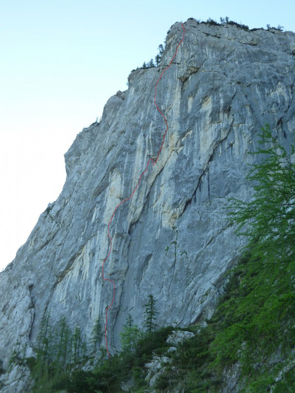 Новый маршрут "Rajceva" (8а, 250м) по северной стене на пик Križevnik (Словения)