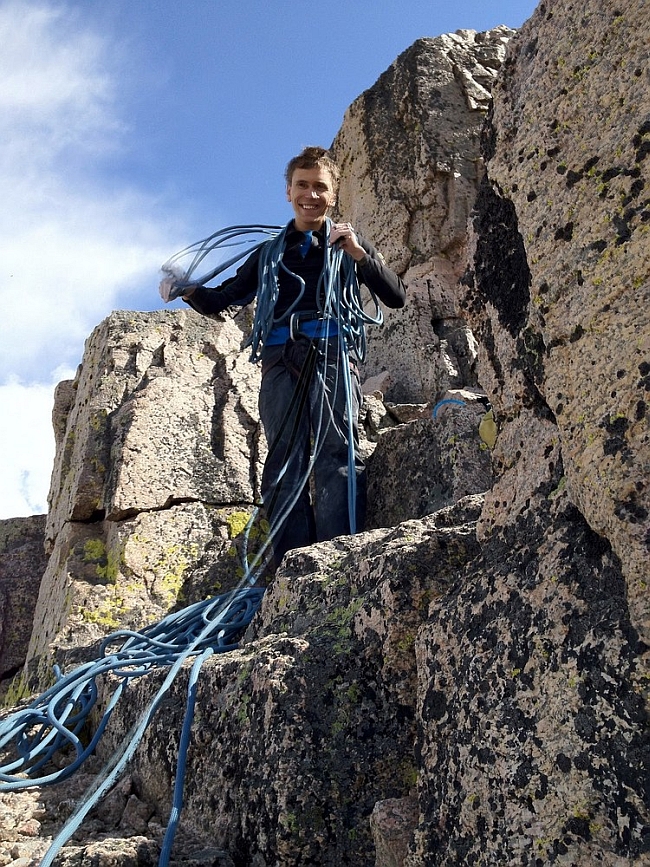 Джонатан Сегрист (Jonathan Siegrist) маршрут "Honeymoon is over" на вершину пика Longs Peak (4346м)