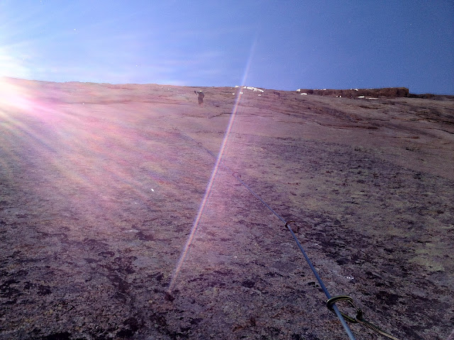 Джонатан Сегрист (Jonathan Siegrist) маршрут "Honeymoon is over" на вершину пика Longs Peak (4346м)