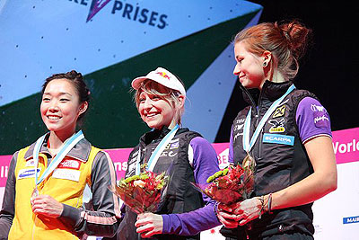 Jain Kim (Корея) 2 место; Angela Eiter 1 место; Johanna Ernst 3 место. На ЧМ по скалолазанию 2012