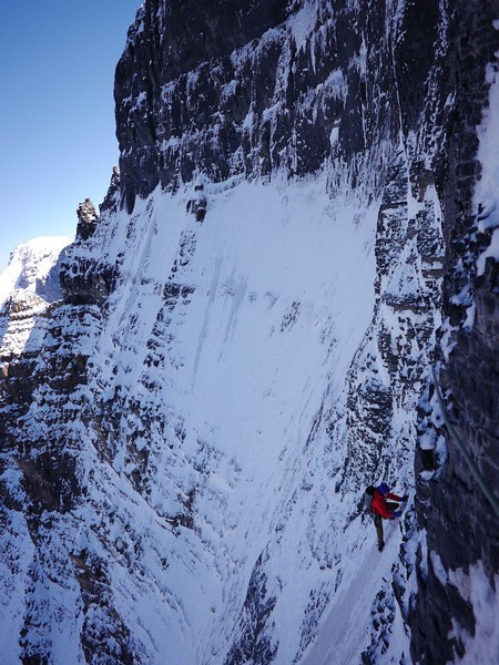 Jason Kruk на новом маршруте по Северной стене Mt. Alberta
