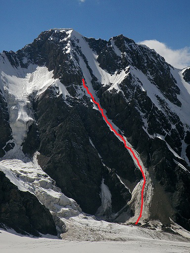 Польский маршрут по западной стене на безымянный пик 5982 м в Кокшал-Тоо. Фото Jarek Skowron