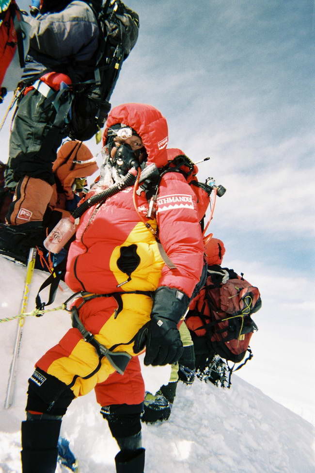 Марк Инглис (Mark Inglis) на вершине Эвереста