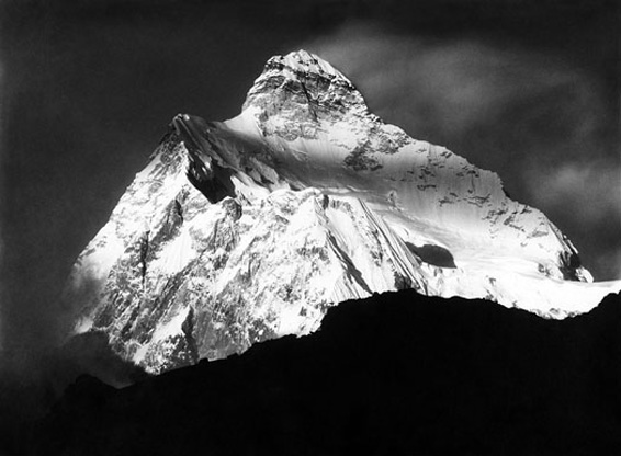 Вершина Жанну на закате, Непал 1899. Фото Витторио Селла (Vittorio Sella)