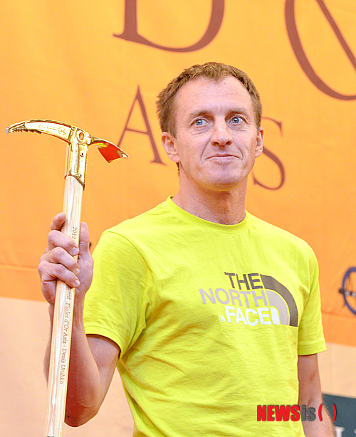 Денис Урубко - призер Золотой Ледоруб Азии 2012 года (Piolets D’Or Asia 2012)