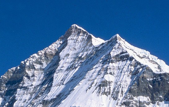 Гималайская вершина Churen Himal (7385 м)