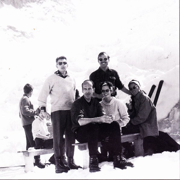 Морис Эрцог (Maurice Herzog) На лыжах с будущим президентом Валери Жискар д