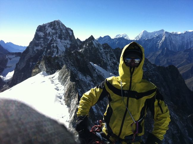 Александр Новиков и Юрий Круглов 6 января совершили первовосхождение на безымянную вершину в Гималая