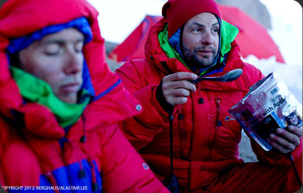 Восхождение на Ulvetanna (2931 м, Антарктика) команды Лео Холдинга