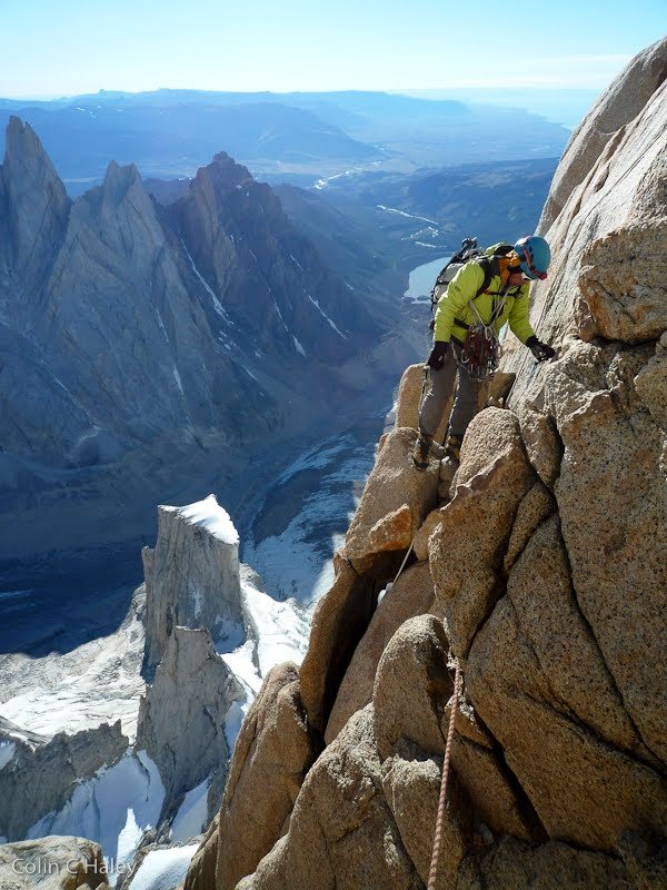 Chad Kellogg на маршруте "The corkscrew" на вершину Cerro Torre