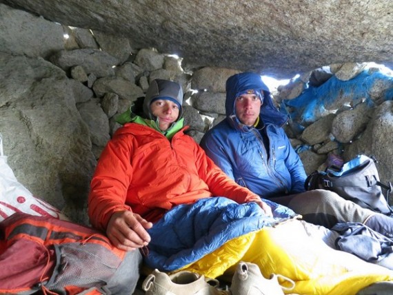 Luka Krajnc и Tadej Krišelj на маршруте "Dulce de leche" (400м, 7а) на вершину El Mochu