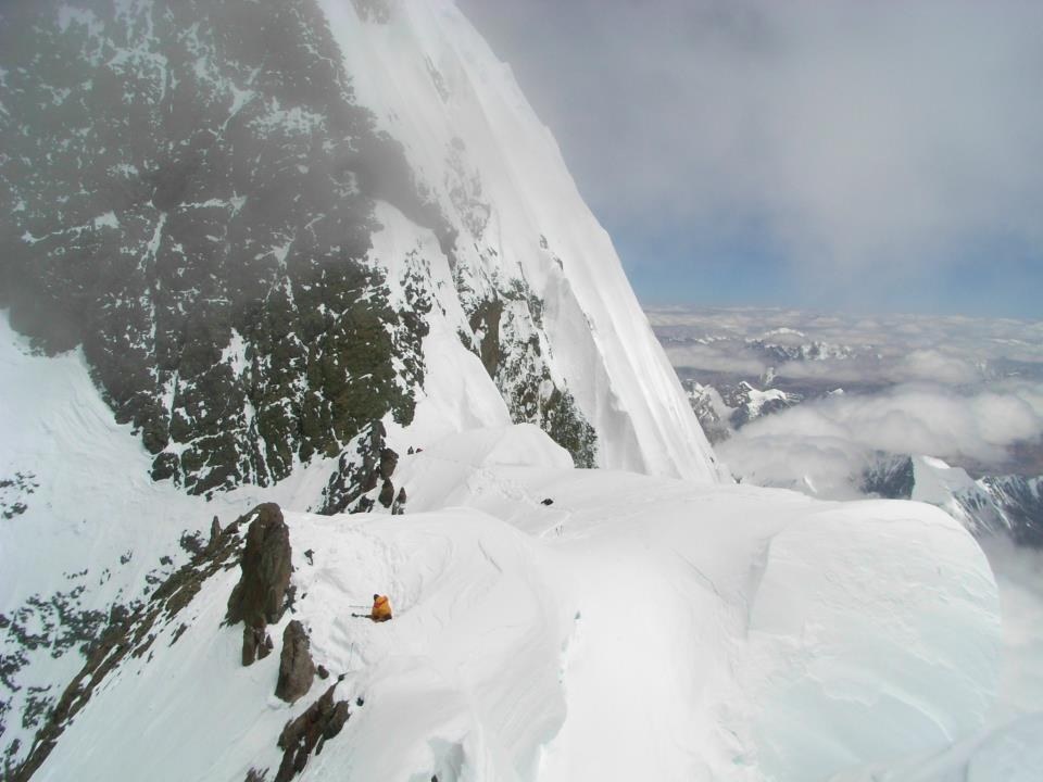 Седловина на Броуд Пик на отметке 7900 метров, где-то здесь погибли польские альпинисты