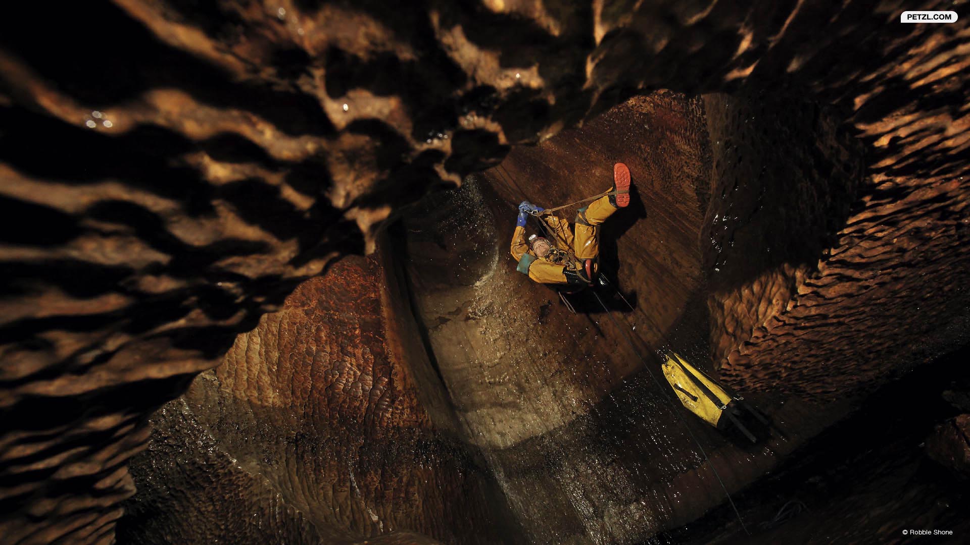 "жумаринг" в пещере Ireby Cavern, Йоркшир, Англия