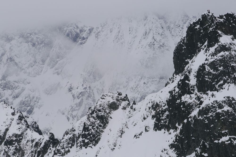 словацкие альпинисты Michal Sabovčík и Adam Kadlečík в зимнем прохождении Главного хребта Татр