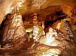 Полносферическая 50-мегапиксельная панорама пещеры 