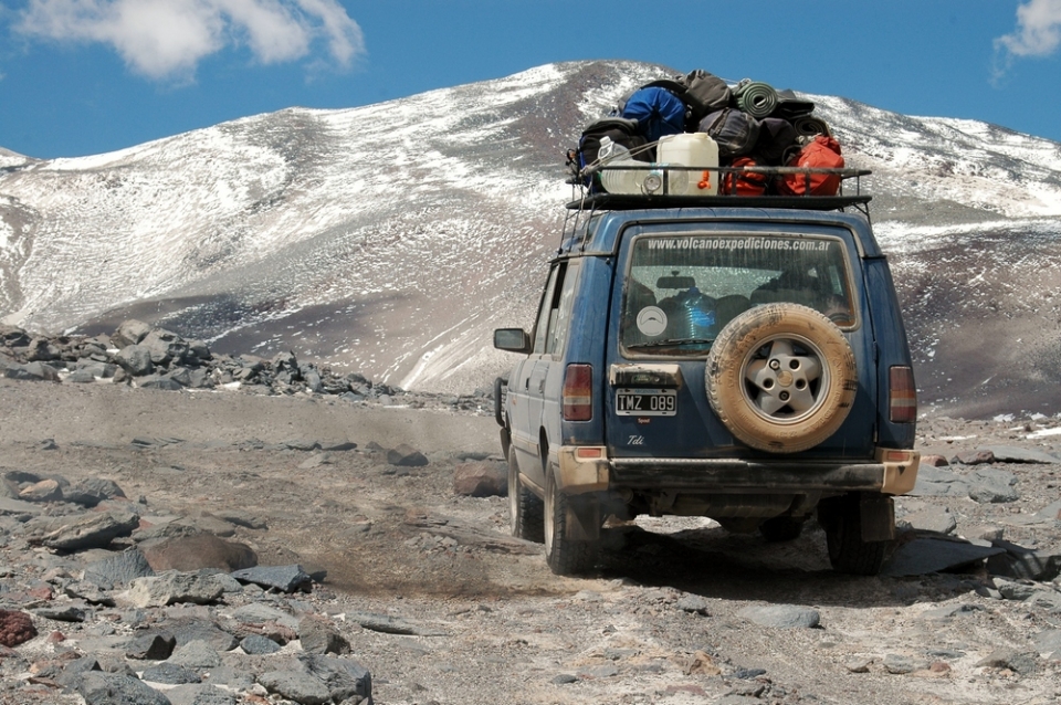  подъезд к Базовому лагерю Охос-дель-Саладо (Ojos del Salado): 6893 м (Пуна, Аргентина - Чили)