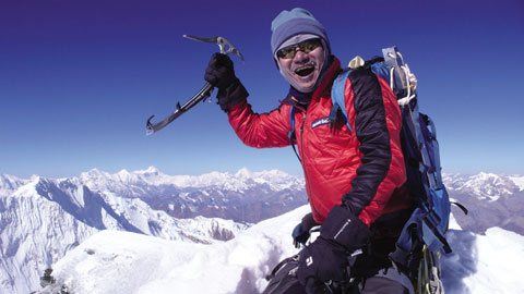 Ким Чанг-Хо (Kim Chang-ho) на вершине Himjung (7140 м) 