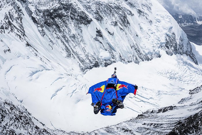 Валерий Розов совершает самый высокий B.A.S.E прыжок в мире с Эвереста. Высота 7220 м. май 2013