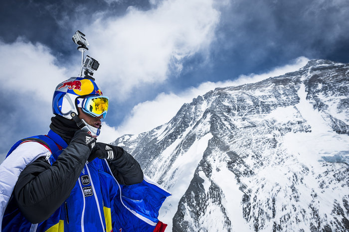 Валерий Розов совершает самый высокий B.A.S.E прыжок в мире с Эвереста. Высота 7220 м. май 2013
