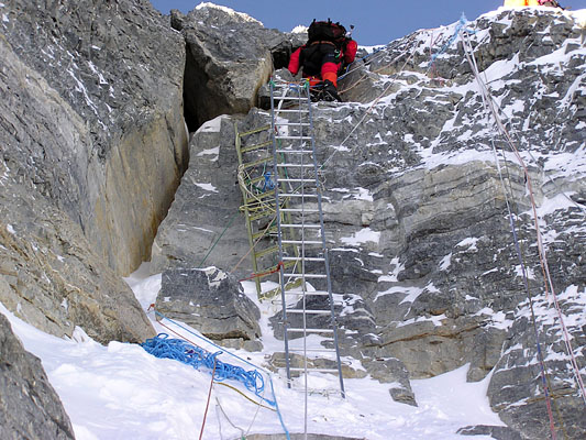  лестница на Второй Ступени на Эвересте
