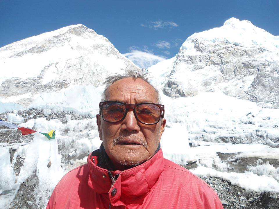  Мин Бахадур Шерхан (Min Bahadur Sherchan) в Базовом лагере Эвереста, май 2013