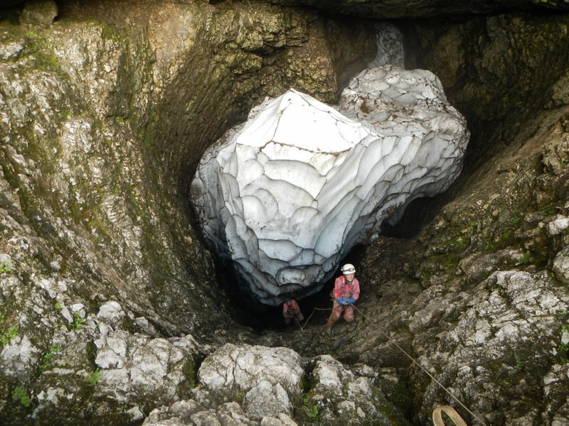 пещера Крубера-Воронья 